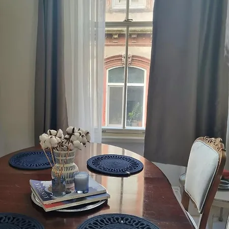 דירה 2 1 Salon In A Historical Building In The Heart Of Galata איסטמבול