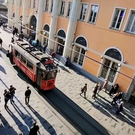 2 1 Salon In A Historical Building In The Heart Of Galata איסטמבול