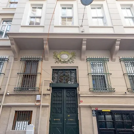 2 1 Salon In A Historical Building In The Heart Of Galata דירה *
