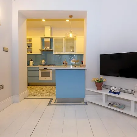 2 1 Salon In A Historical Building In The Heart Of Galata * איסטמבול