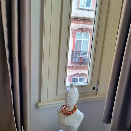 2 1 Salon In A Historical Building In The Heart Of Galata