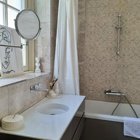 2 1 Salon In A Historical Building In The Heart Of Galata דירה איסטמבול